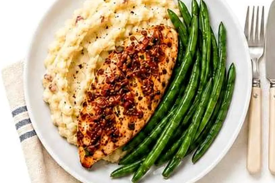 Air Fried Chicken With Mashed Potatoes & Green Beans